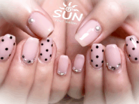 シンプルドットネイル